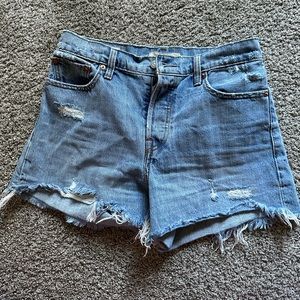 Levi’s Wedgie Jean Shorts